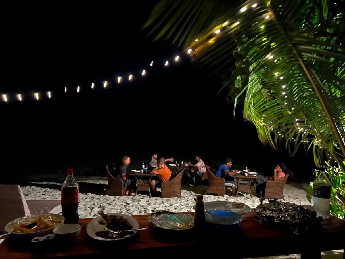 White Tern Maldives Hotel Maamigili Island Bagian luar foto