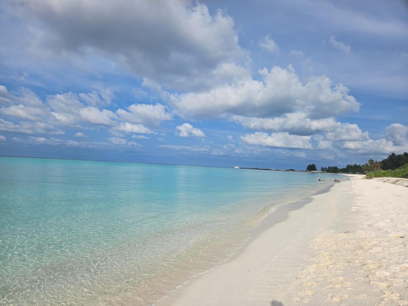 White Tern Maldives Hotel Maamigili Island Bagian luar foto
