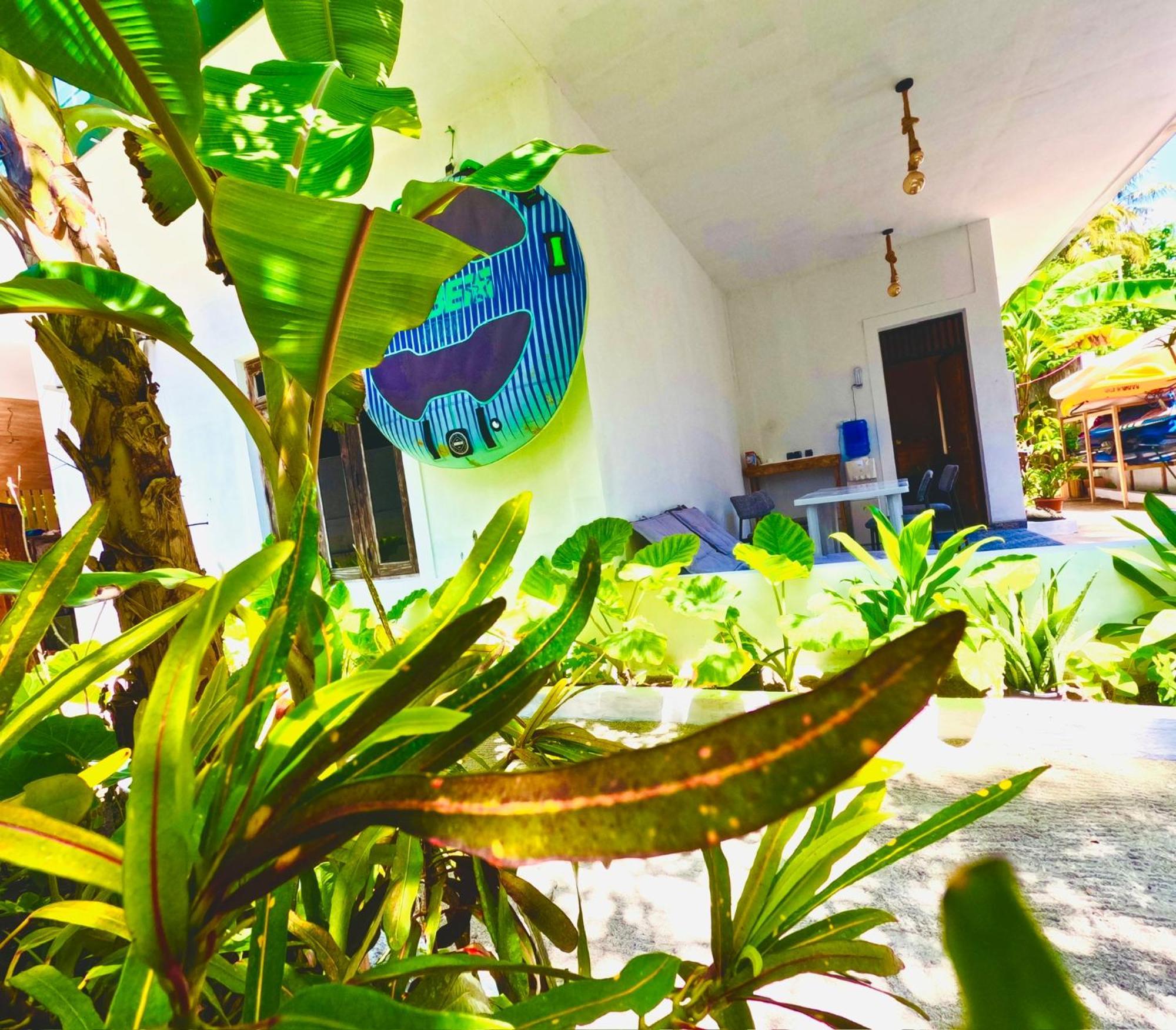 White Tern Maldives Hotel Maamigili Island Bagian luar foto